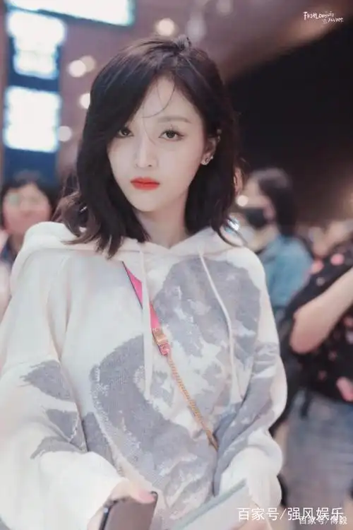 绝色性感 时尚青春美少女吴宣仪美图精选