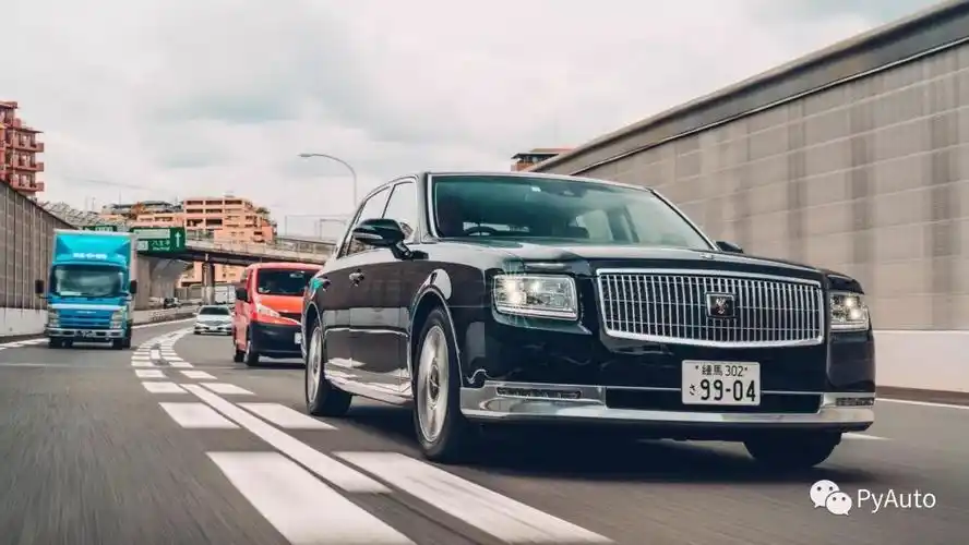 九五至尊试驾丰田世纪译