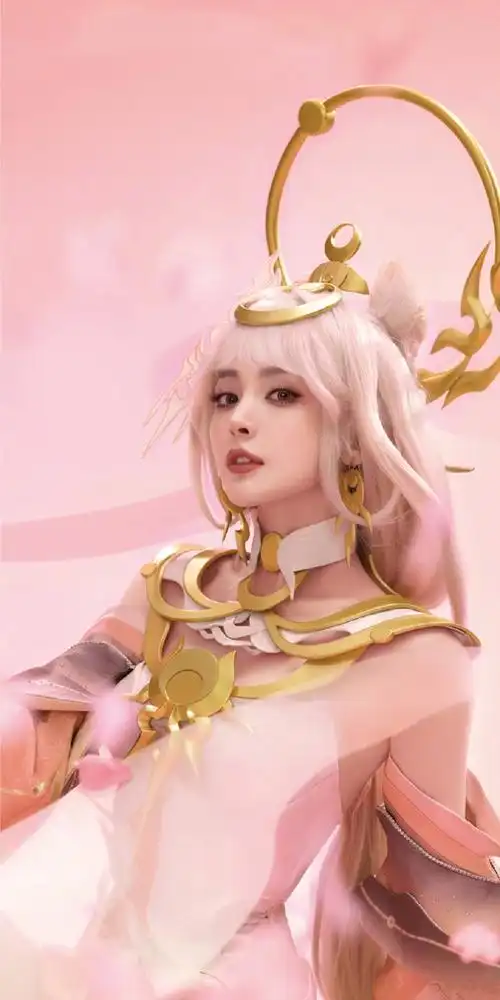 古力娜扎:如花似叶,红粉貂蝉