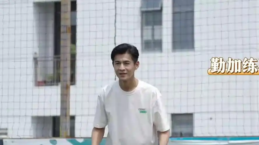 【花絮】《小日子》颖儿乔振宇飞盘新手上线