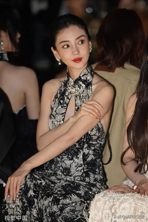 杨颖身着中式旗袍出席美出了新高度