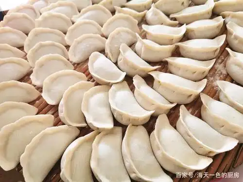 天儿热儿,包饺子用这馅,鲜嫩多汁清淡不腻,儿子连吃30个!