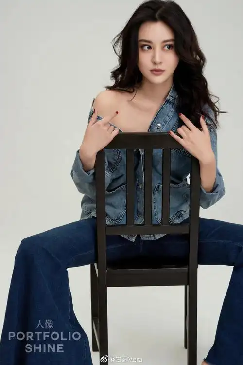 美女演员甘露迷人写真美照欣赏_高清图集_新浪网