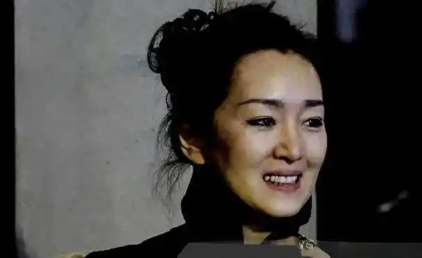 巩俐,这个名字在世界电影舞台上熠熠生辉.