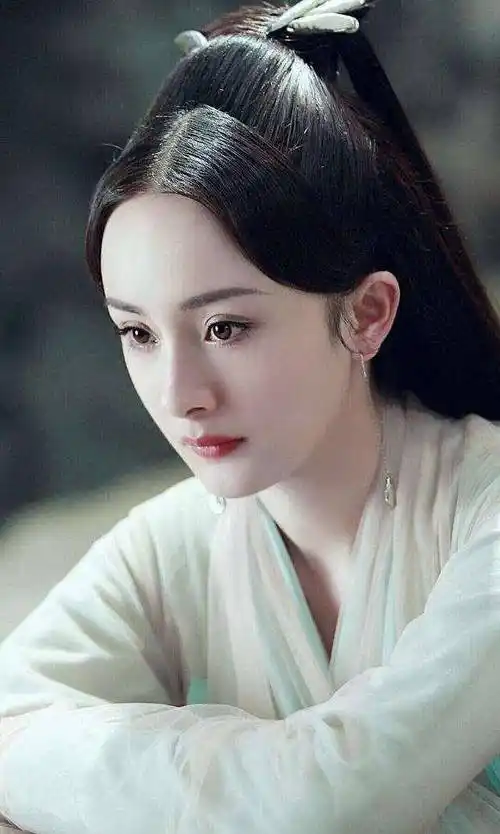 古装造型"颠倒众生"的6位女明星,网友:"最后一个是仙女吗"_唐嫣