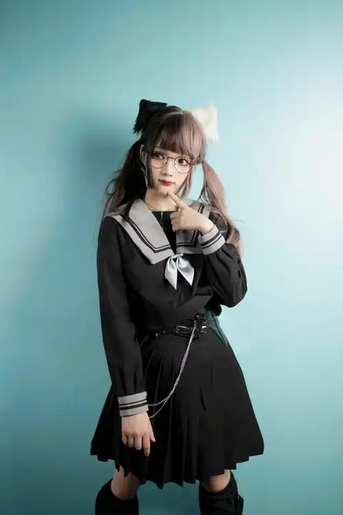 双马尾大眼镜jk!出境:pika 摄影后期:本人器材:a7m3 适马35 1.