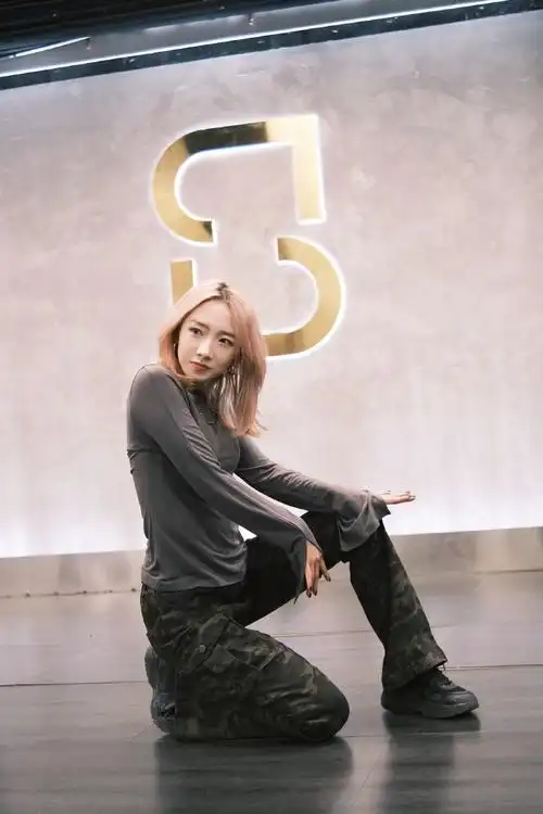 和孟美岐一起走过##岐遇日常