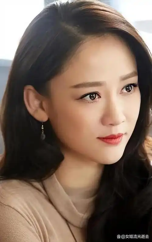 两人的状态越来越好,陈乔恩的外貌也仿佛年轻了十岁