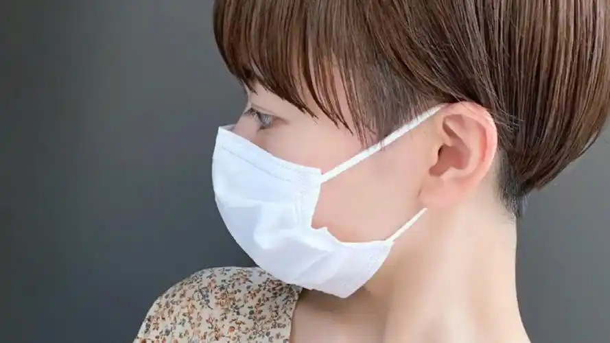 新年快到了,剪款推边头短发,真时尚