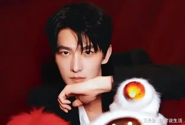 杨洋乔欣分手原因曝光, 男方演一部戏爱一个人, 与张天爱藕断丝连