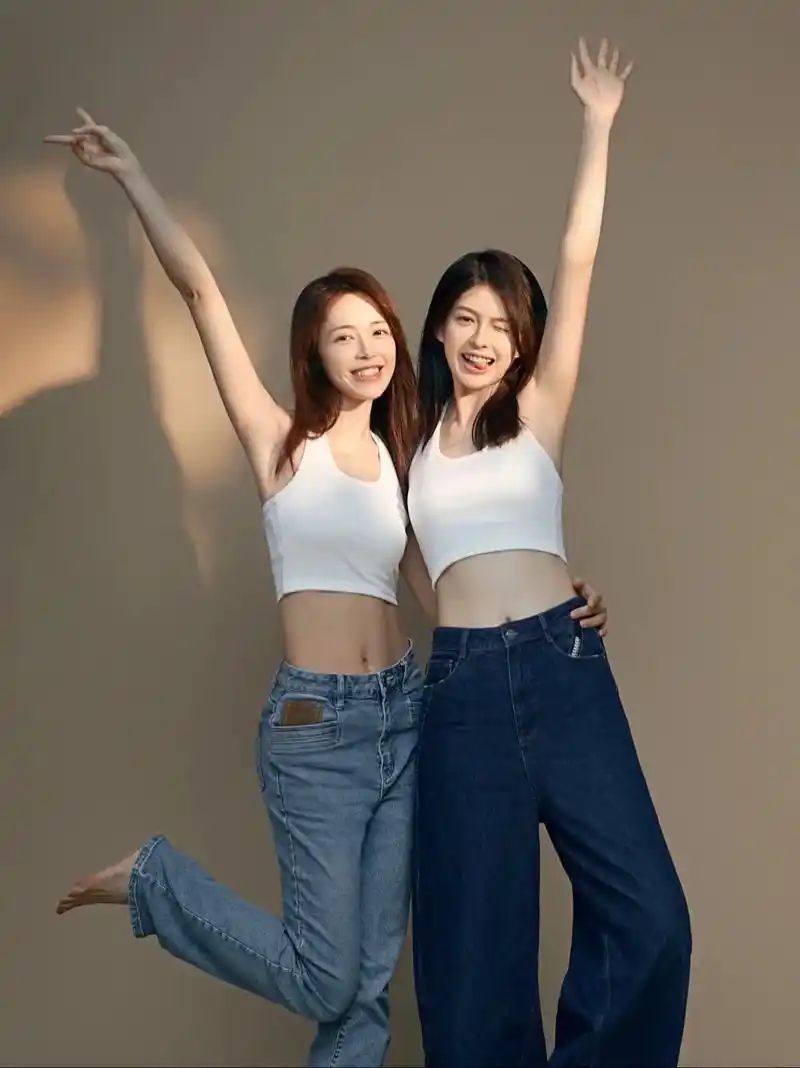 闺蜜照.#拍照姿势不重样   天津写真|姐妹成对93快乐加倍 - 抖音