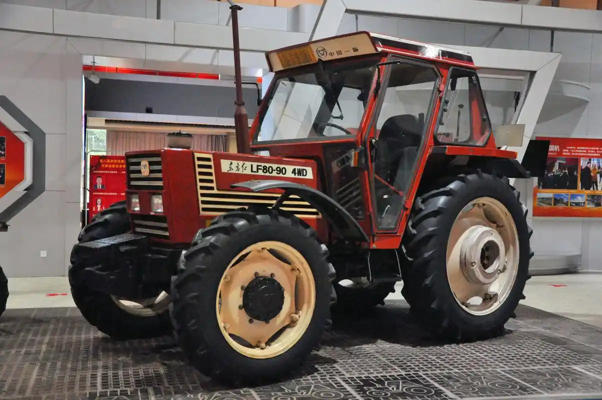 中国一拖"东方红"拖拉机开启中国农耕"非牛"时代