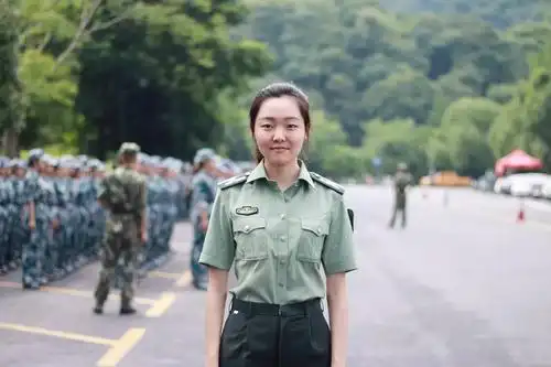 全体立正,指导员有话说!