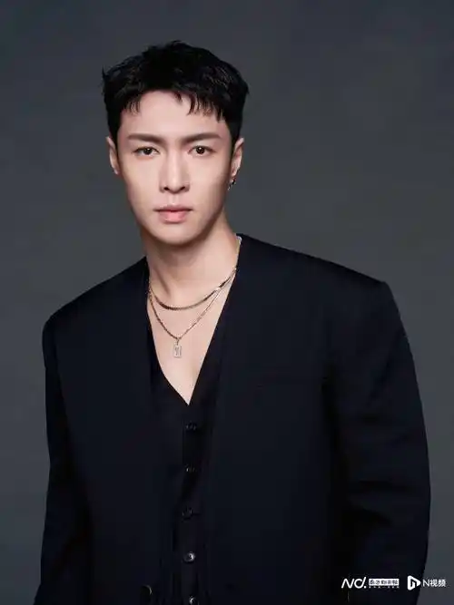 张艺兴:再多砸我几下能让观众少上当,一切就是值得的_潘生_诈骗_表演