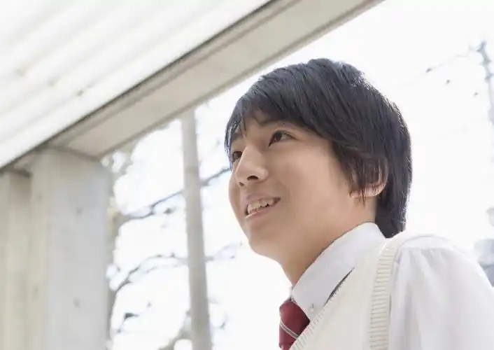 青涩初中男学生图片第11张