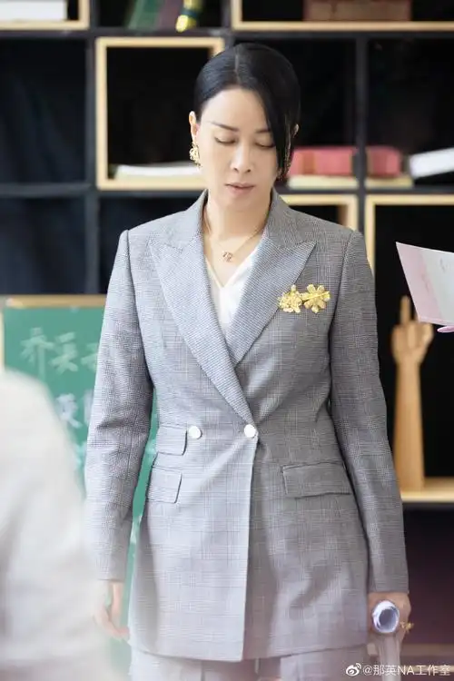 本周剧照出炉～事业女王@那英"潇洒"的人生,还需要解释吗#萌探探探案