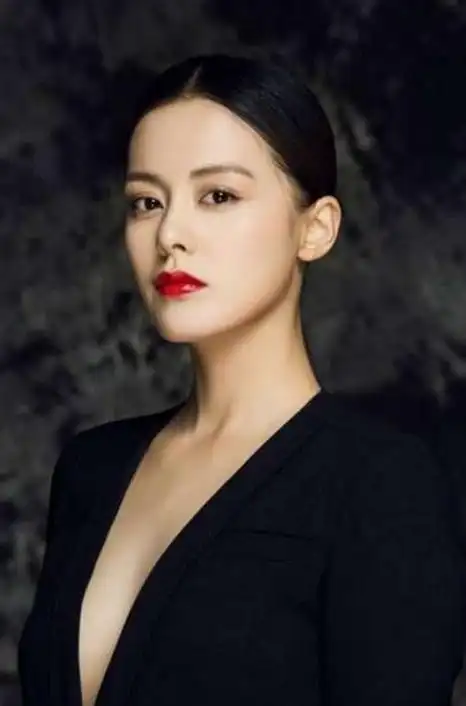 演员王力可:撞脸宁静阿娇,不炒作零绯闻,18年演40次女主都不红