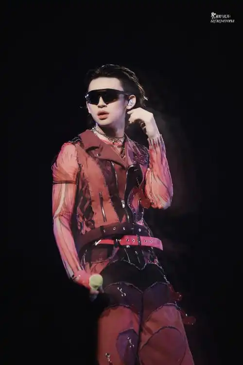 小鬼王琳凯成都演唱会##小鬼把更多时间花在音乐上