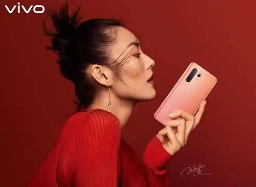 vivo刘雯三度联手,vivo x30 5g旗舰新机时尚感爆表