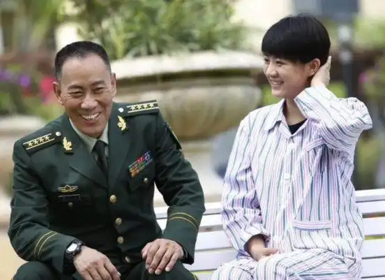 国家一级演员,60岁老戏骨吴京安近照,出身高干子弟妻子身份成谜