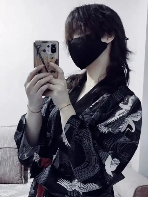 要用卷发棒卷一下才能最大程度体现它的帅气……之前还悔恨头发剪丑了