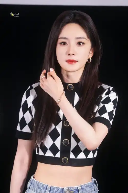 杨幂涂山红红##杨幂 狐妖小红娘月红篇##狐妖小红娘月红篇微博追就排