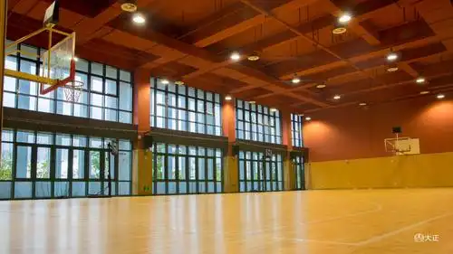 室内篮球场.jpg