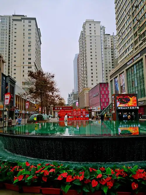 兰州张掖路步行街红红火火过大年