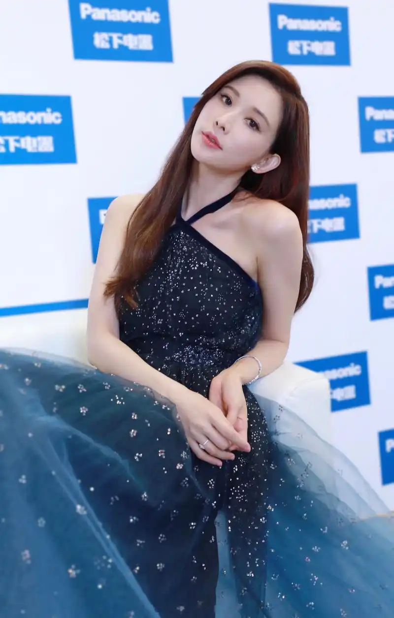 林志玲身着marchesa notte 星空裙出席panasonic松下中国线下活动