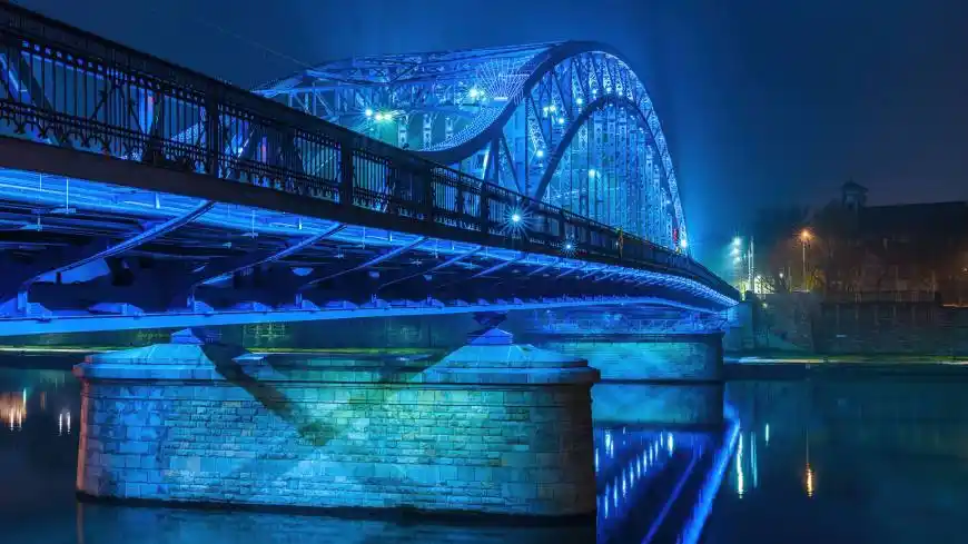 波兰克拉科夫józef pi00sudski大桥夜景 4k高清壁纸图片(3840x2160