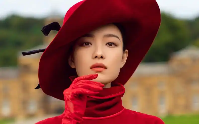 倪妮摩登复古高清桌面壁纸