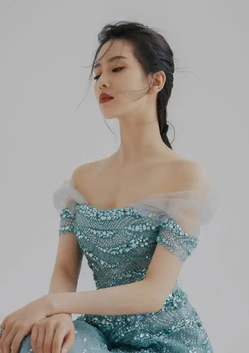 中国最漂亮的女明星前十名(大陆公认最漂亮的十位女明星)-第19张图片