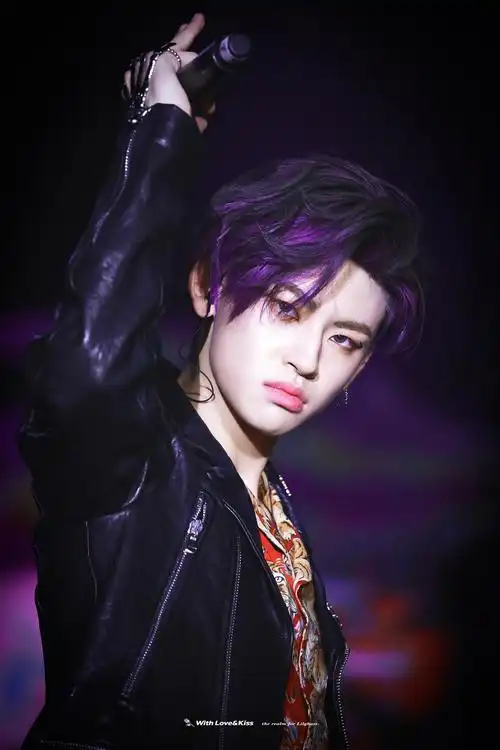 【周末安利】复习小鬼王琳凯人间调色盘2019五场个人音乐会 解.