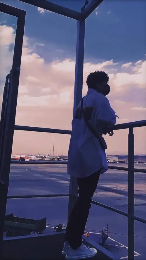 欣赏帅气背影(翻车现场