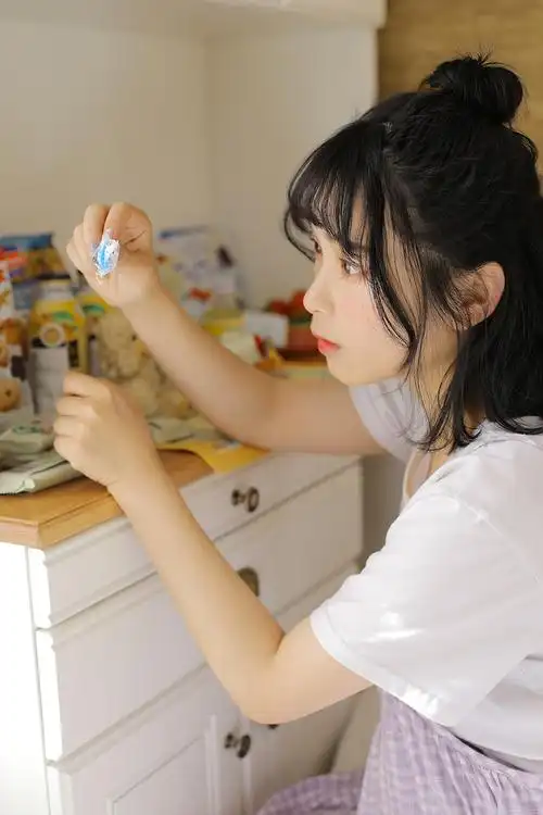 可爱萝莉美少女白嫩诱人写真图片