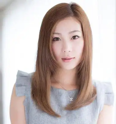 及肩中短发直发发型 及肩短发直发沙宣发型