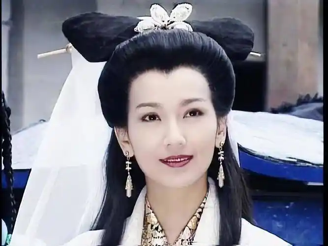 一部作品能称得上是经典的没有多少,如果赵雅芝当初没有演白素贞,也许