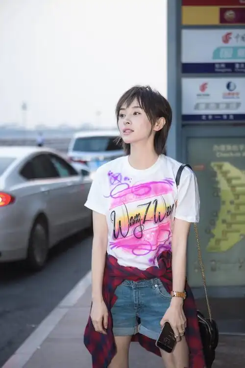 王子文确定只有159衬衫不穿却系在腰间强调腰线看着腿真长