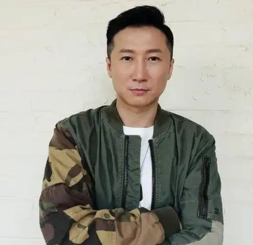 洪天明|成龙|洪金宝_新浪新闻