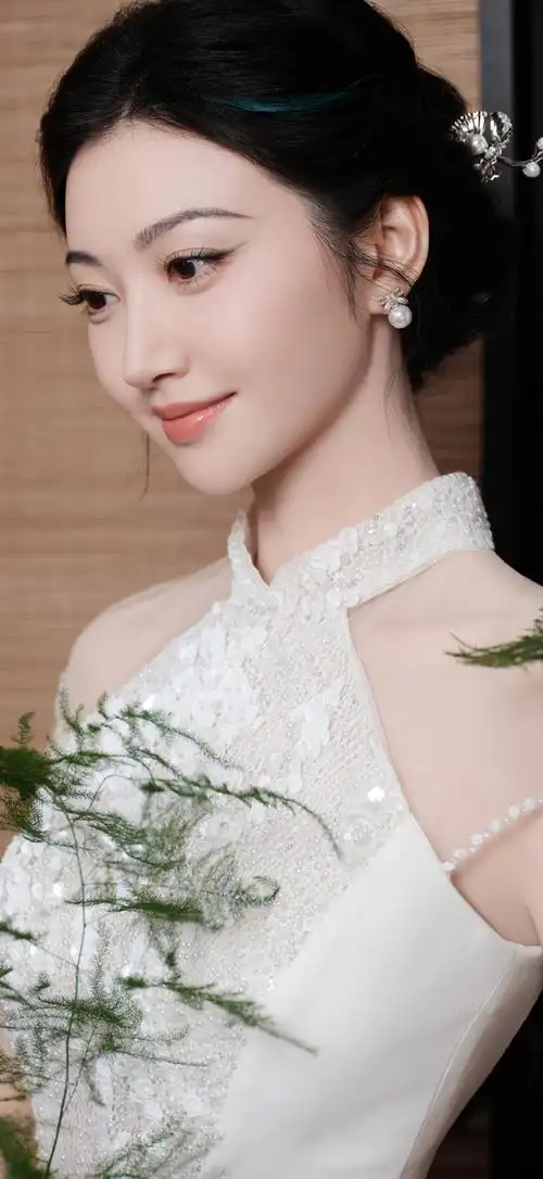 景甜壁纸 白色旗袍,尽显婉约之美 .#景甜