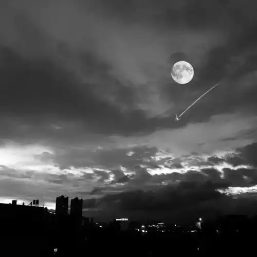 微信朋友圈背景图黑色系