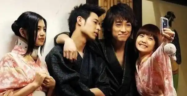 去哪吃饭砸哪的锅?多次因立场道歉,天后杨丞琳究竟是蠢还是坏?