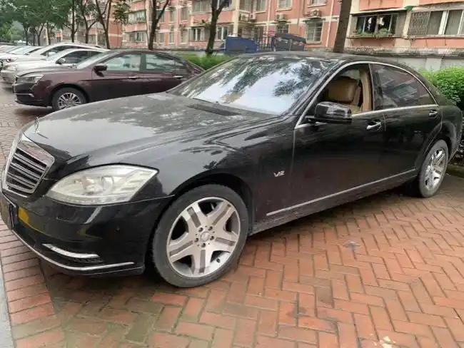 奔驰s600l
