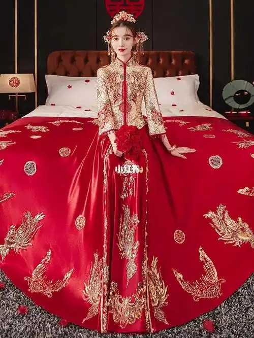 中式婚礼秀禾服