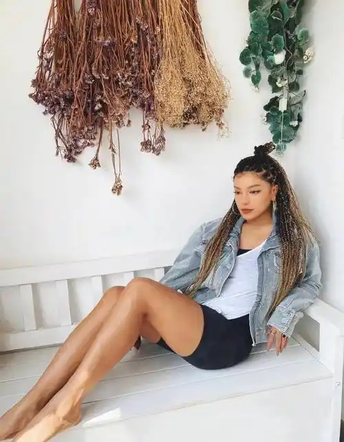 女明星57cm大腿围冲上热搜,大围度时尚身材引人舔屏_江映蓉_运动_减肥