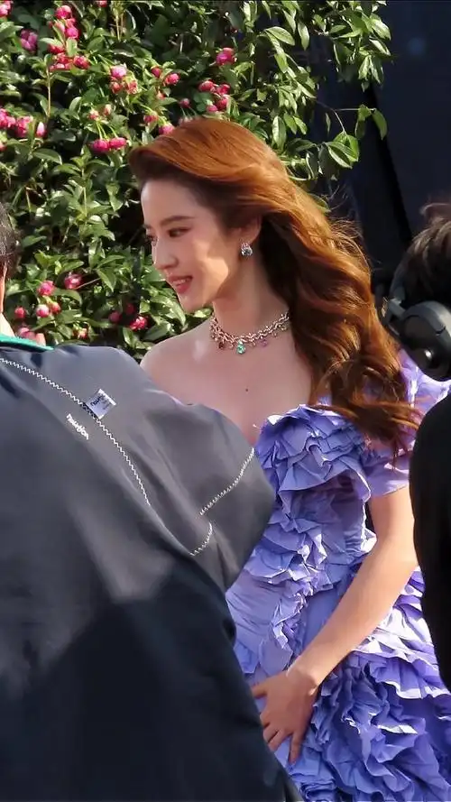 刘亦菲##刘亦菲 油画公主##刘亦菲回应男粉表白