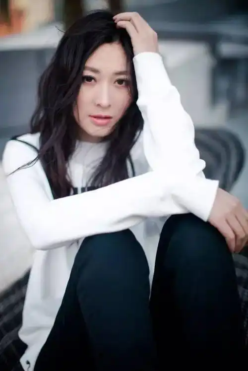 欢迎进店选购★杨亚毕业院校:上海戏剧学院07导演系代表作品:《兵出