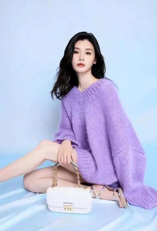 奚梦瑶穿针织毛衣知性温柔 下衣失踪美腿吸睛|v领|模特|针织衫_网易