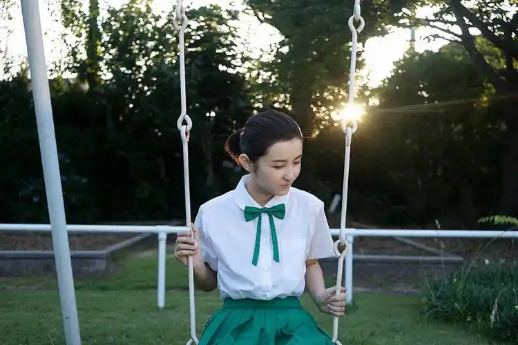 张子枫再度合作王俊凯 饰演孤独少女惹人心疼