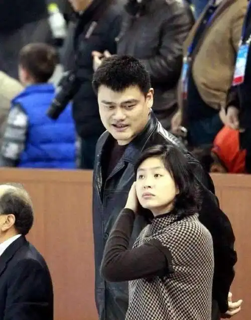 姚明第一任妻子是谁『姚明的爱情故事其实和我们差不多』 - 工连网